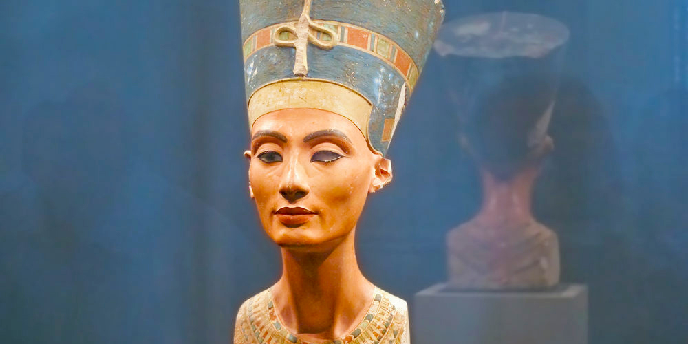 Queen Nefertiti Bust - Trips in Egypt