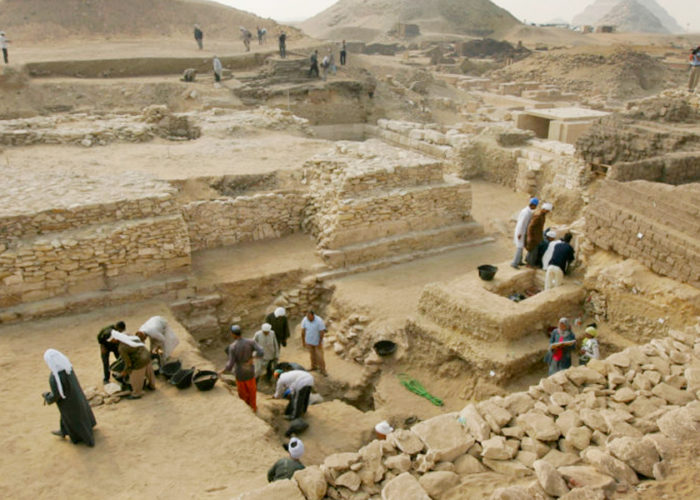 Pyramid of Queen Shesheshet - 4300 Year Old Pyramid Discovered in Egypt - Trips in Egypt